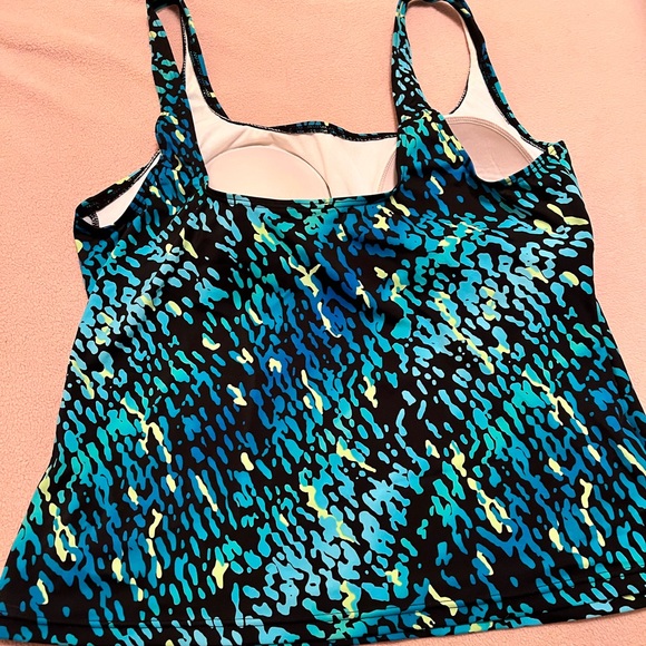 St. JOHN’S BAY Tankini Top—size 18 - Picture 4 of 5